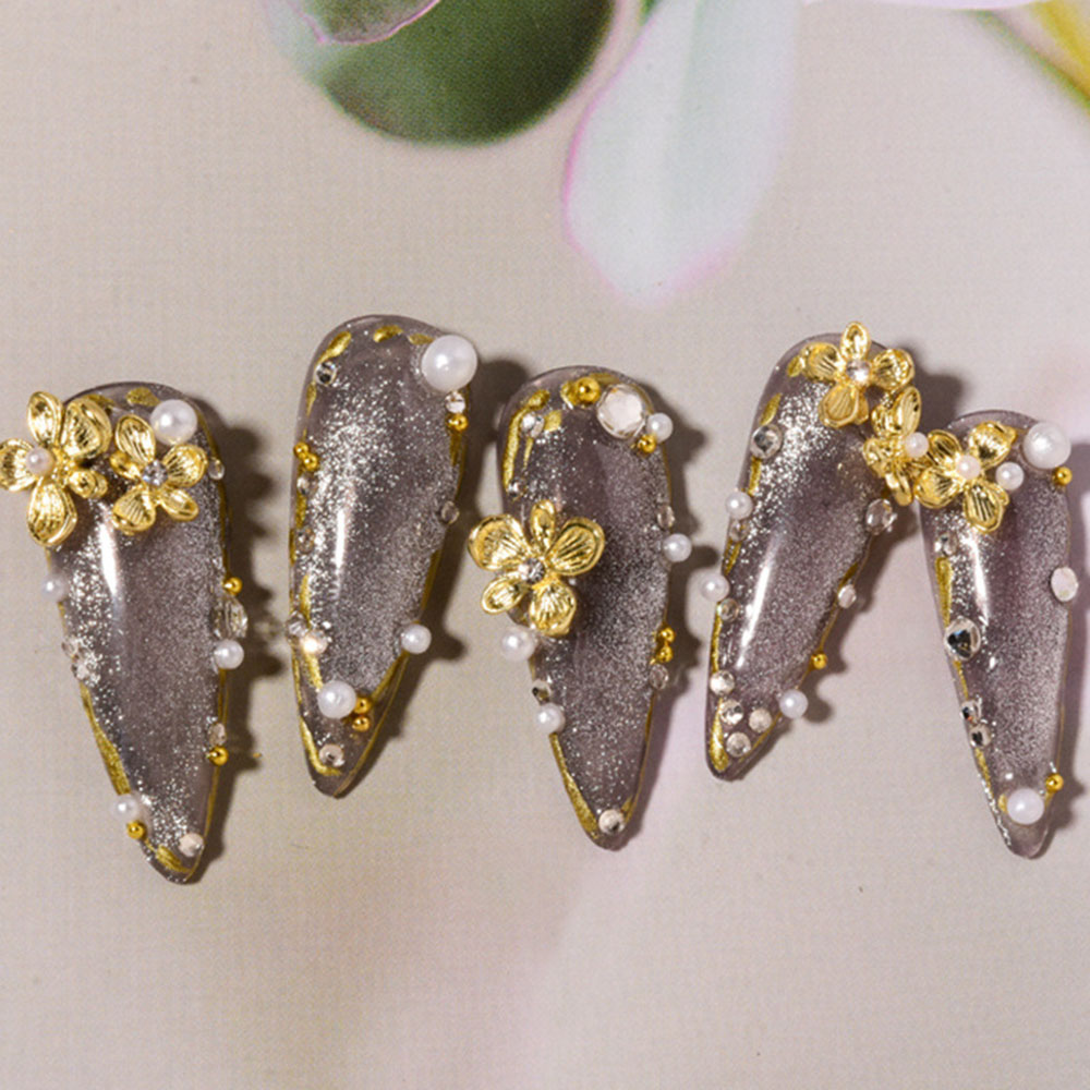 10pcs Gold Rhinestone Flower 3 - Nail Art Lilac recension och pris