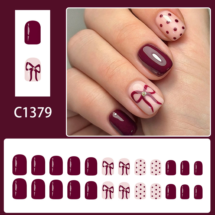 Short Square Press On Nails Gl - Nail Art Aesthetic recension och pris